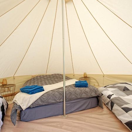 ホテル Tipi Experience L'Echappee Belle Saint-Maudez エクステリア 写真